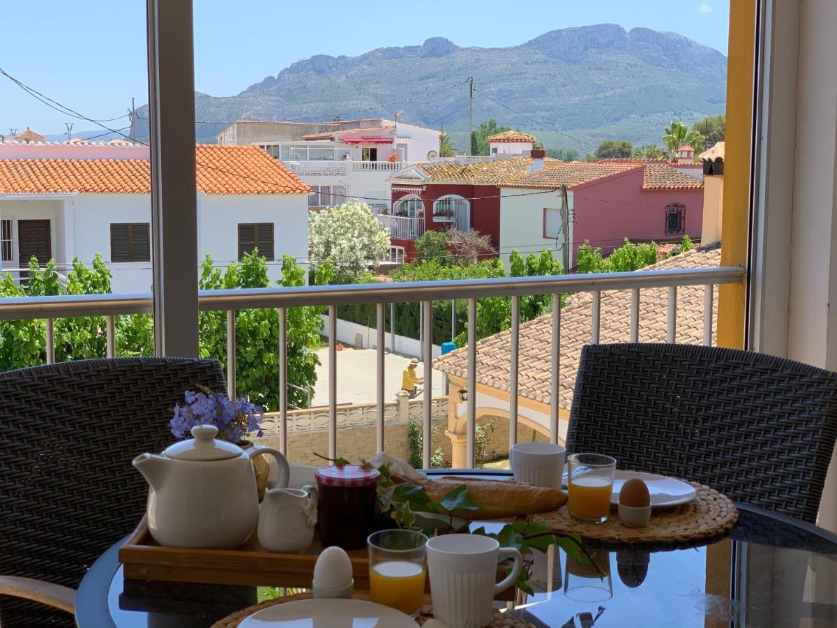 Santa Ana Appartement Les Deveses Buitenkant foto
